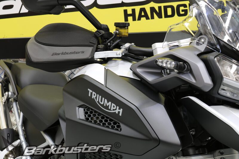 Kit hardware Barkbusters a due punti Monte-Triumph Tiger 1200 GT BHG-102-00 NP